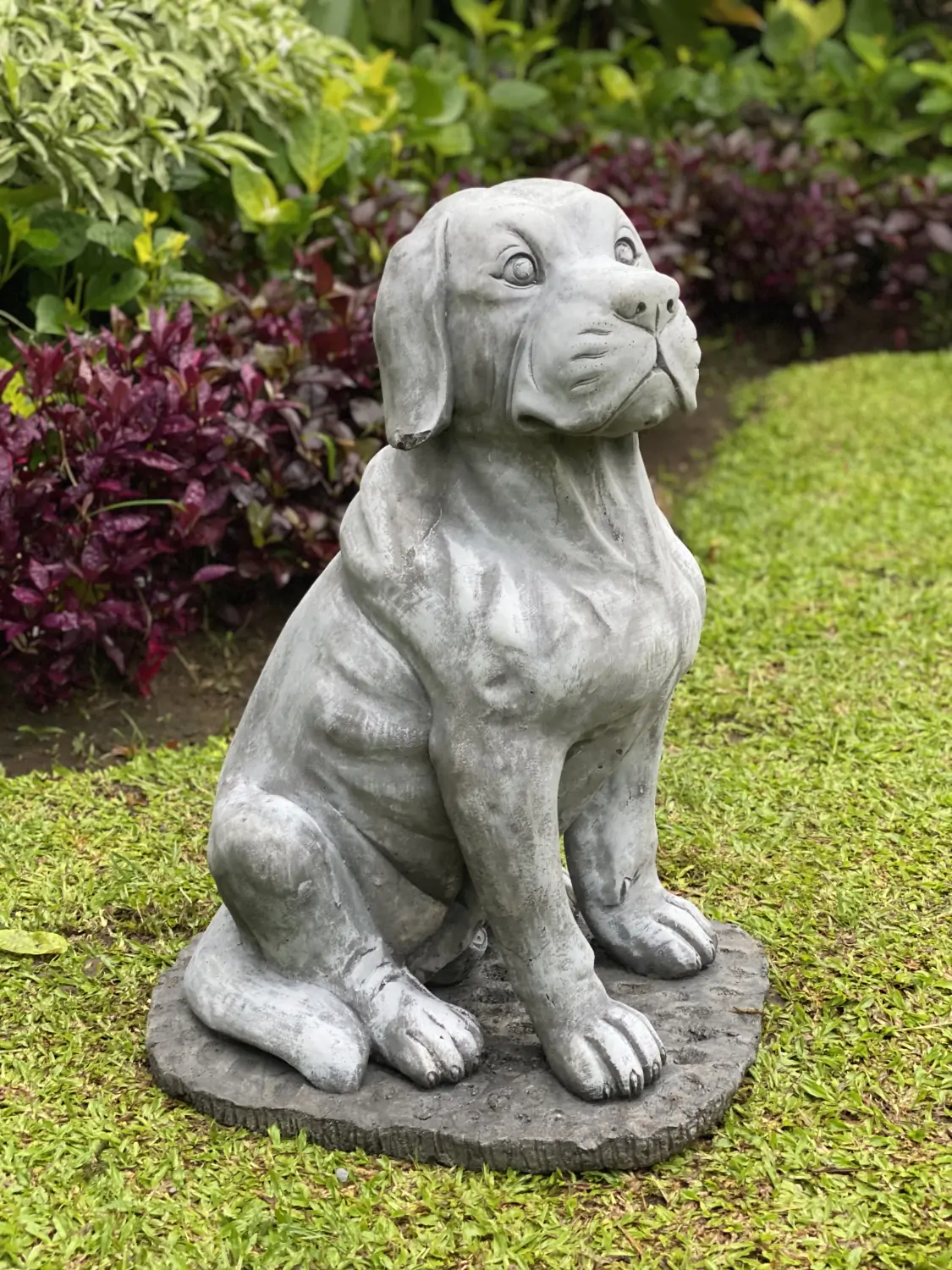  Product image 1 of the product “Henry - Dog, seated 65cm H | cast stone ”